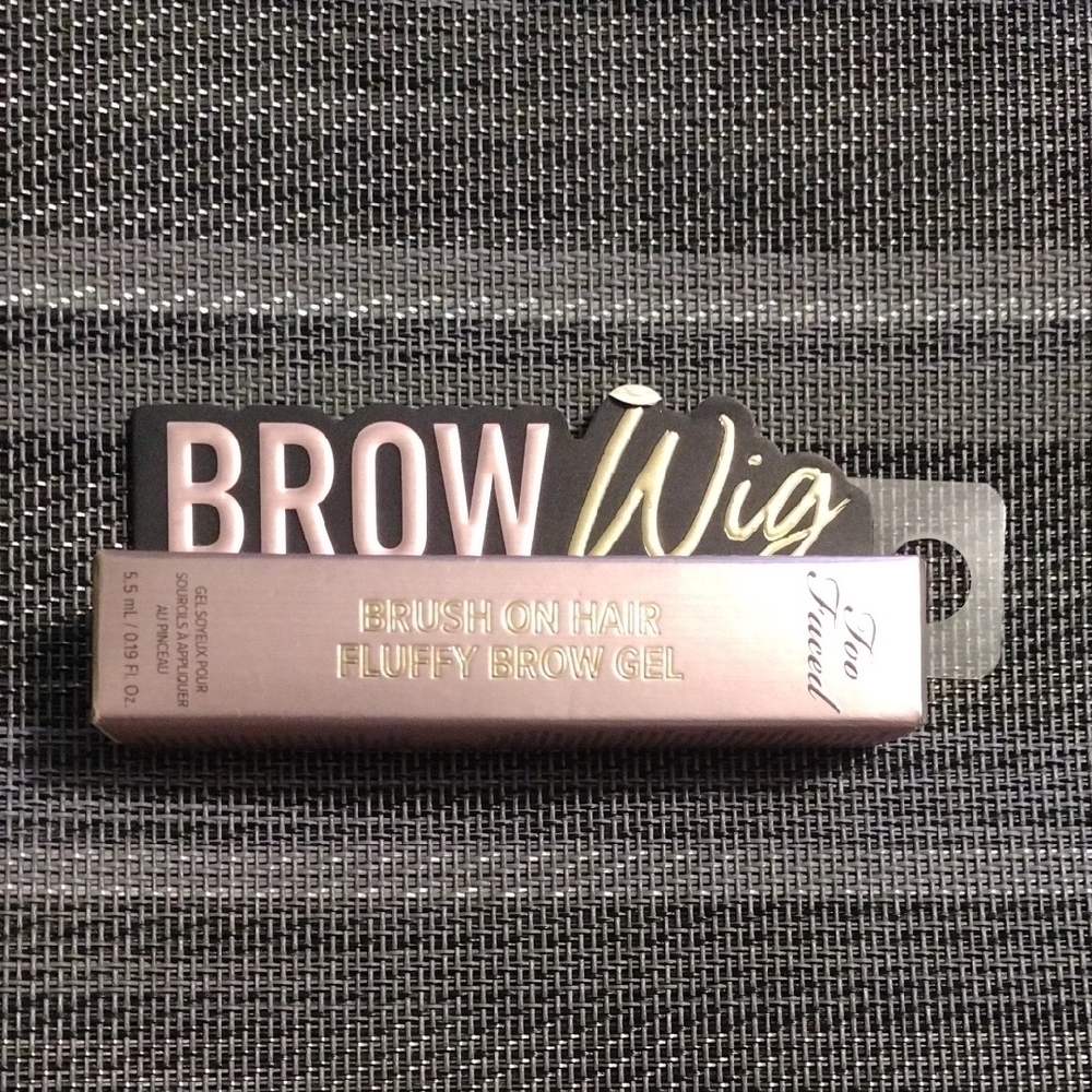 Too Faced Gold and Black Grooming Tool